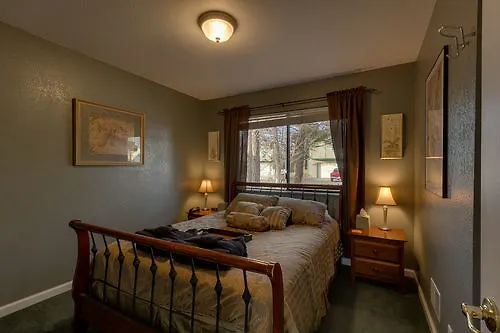 סאות' לייק טאהו 2196 Venice Drive
