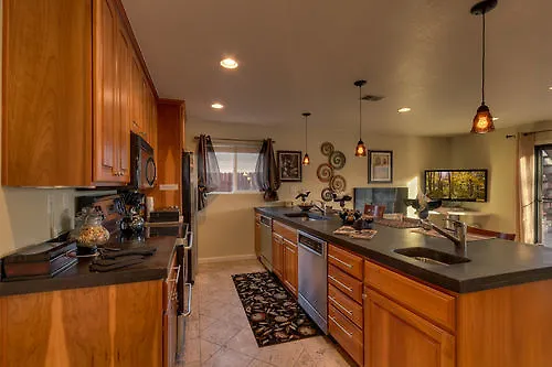 דירה סאות' לייק טאהו 2196 Venice Drive